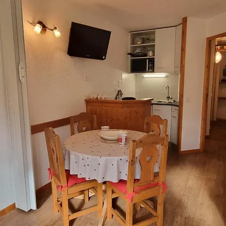 Lumineux Au Pied Des Pistes, Animaux Permis - Fr-1-181-2568